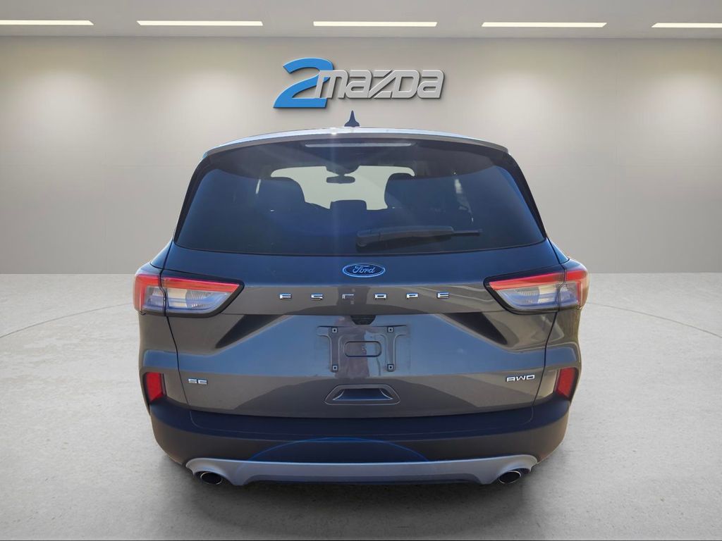 2022 Ford Escape SE photo 4