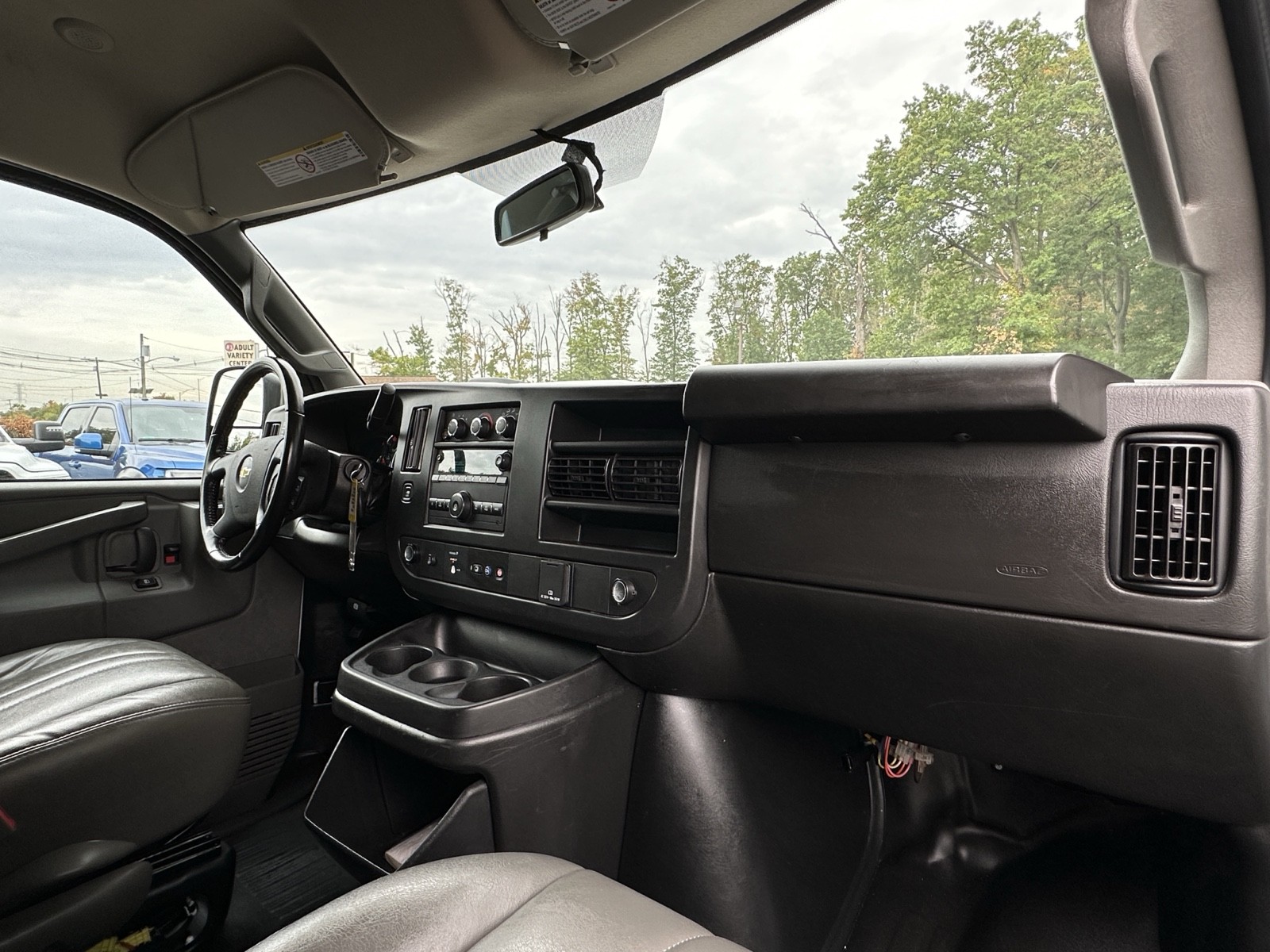 2023 Chevrolet Express Cargo Van photo 38