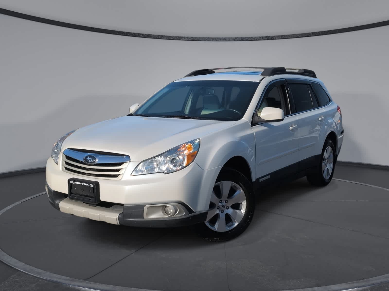 2012 Subaru Outback Limited's photo