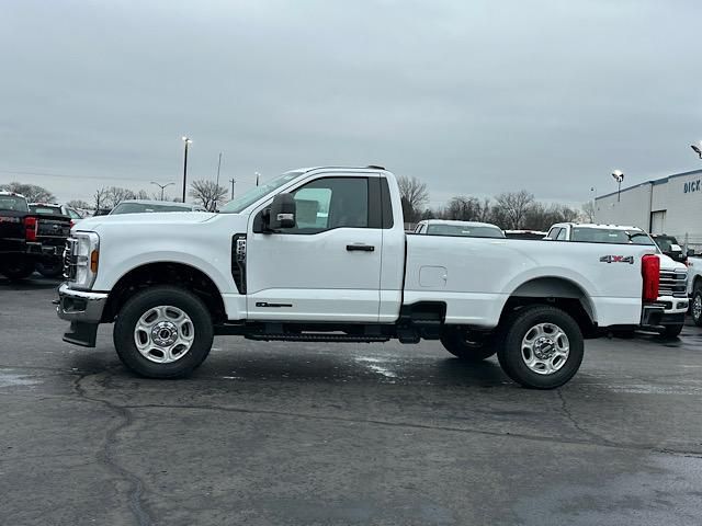 2025 Ford F-250 XLT photo 5