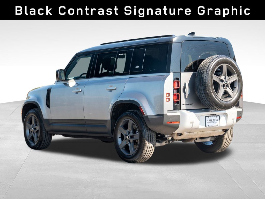 2024 Land Rover Defender 110 S photo 4