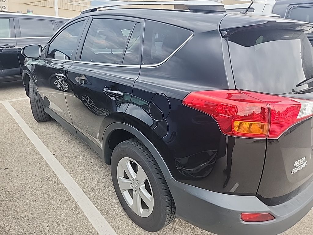 2013 Toyota RAV4 XLE photo 6