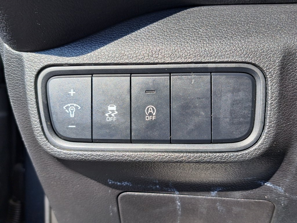 2023 Kia Soul LX photo 12