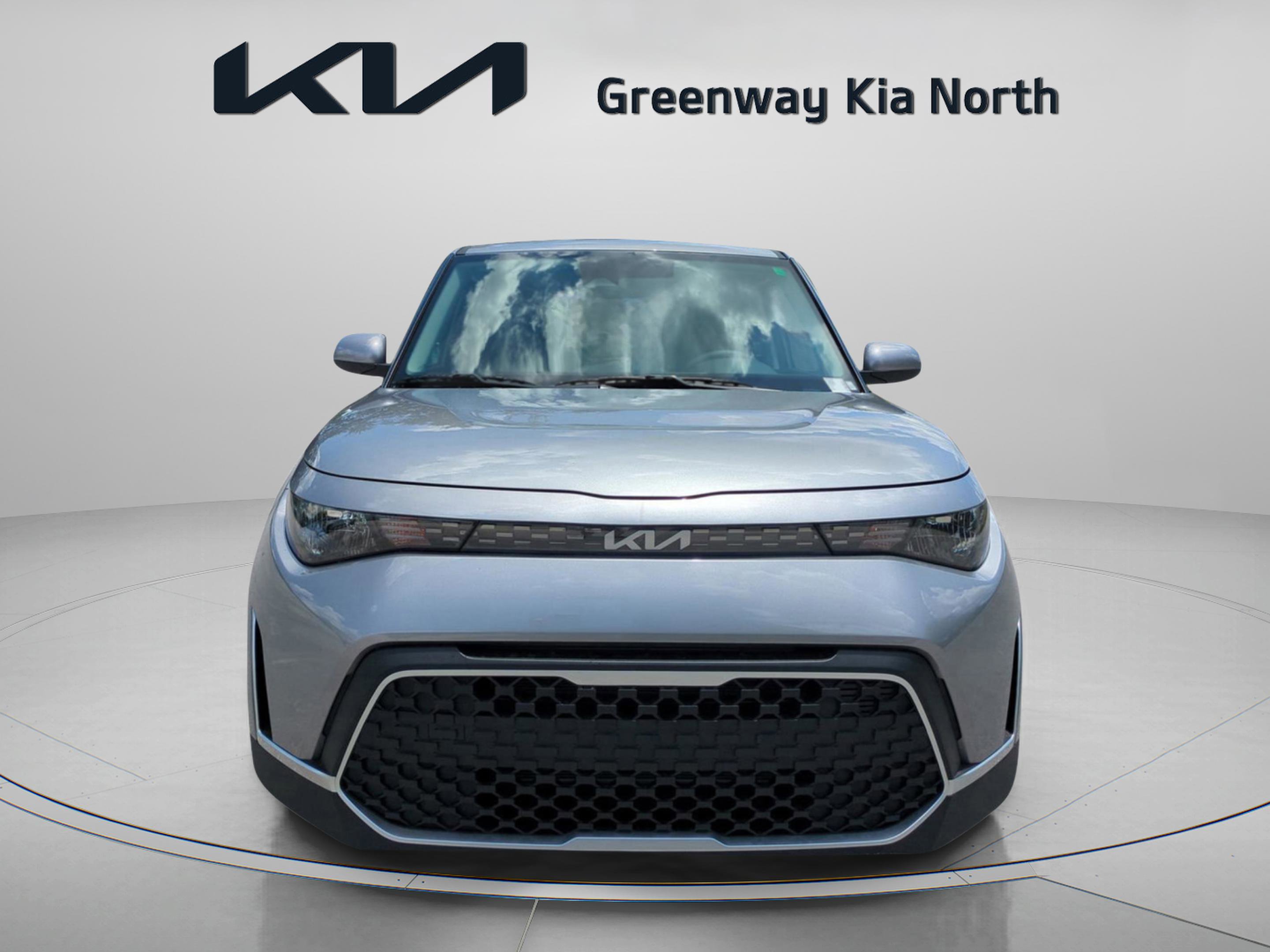 2025 Kia Soul LX photo 3