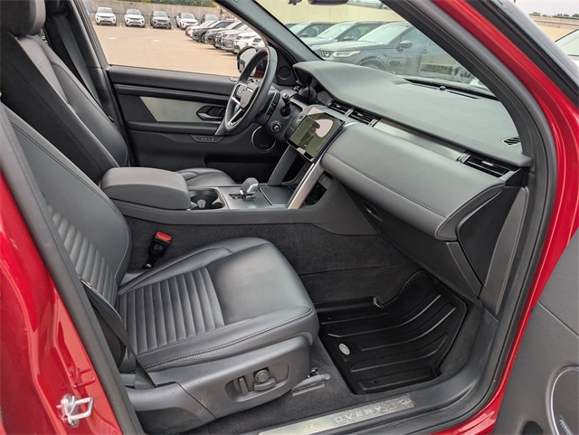2024 Land Rover Discovery Sport SE photo 8