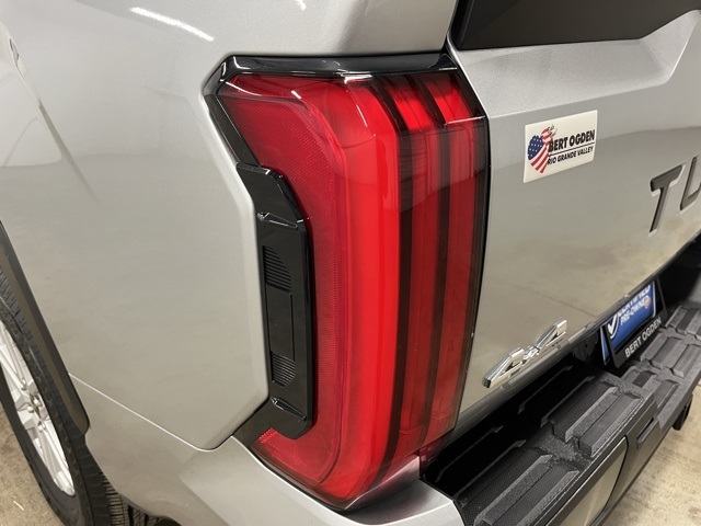 2024 Toyota Tundra SR5 photo 7