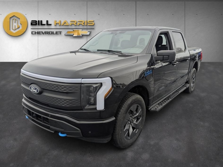 2025 Ford F-150 Lightning Flash's photo