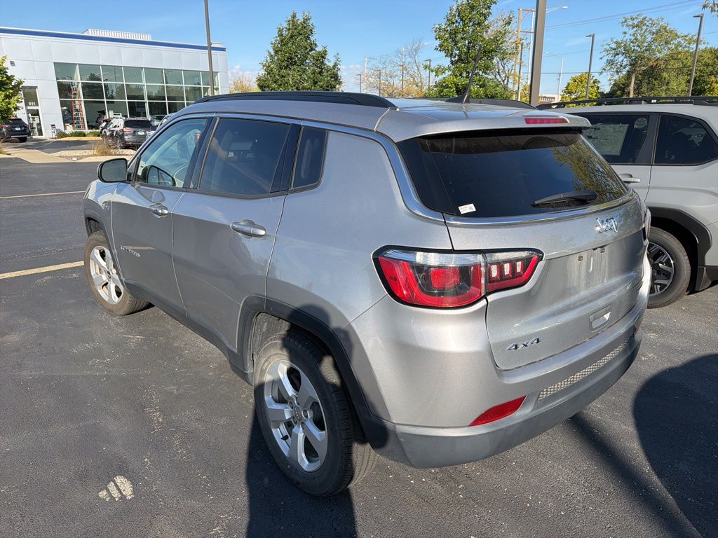 2018 Jeep Compass Latitude photo 2