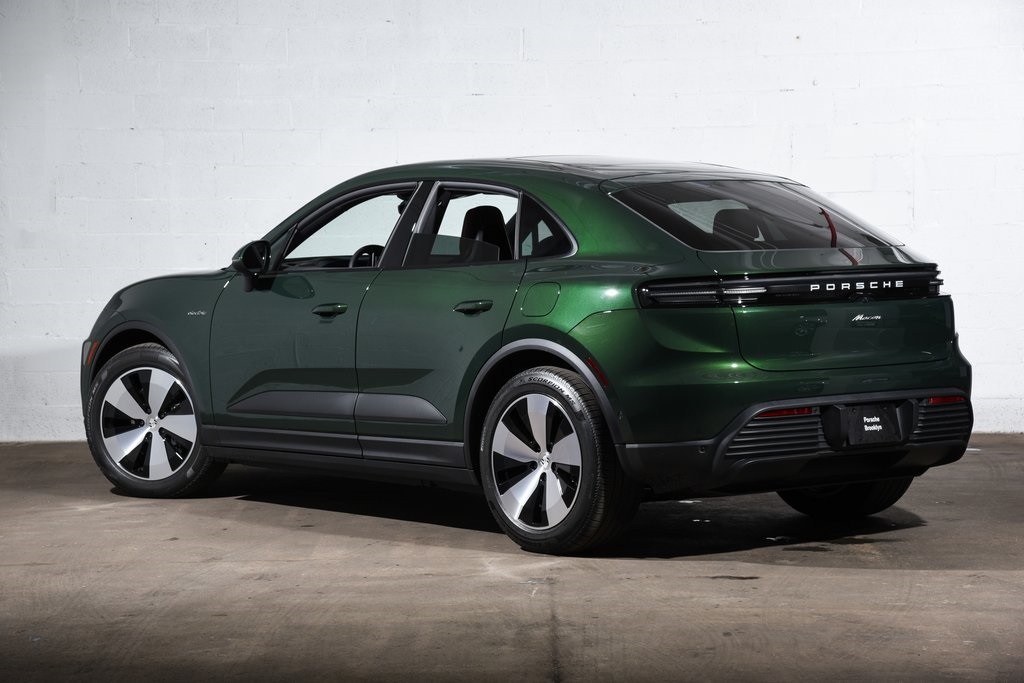 2025 Porsche Macan Electric photo 3