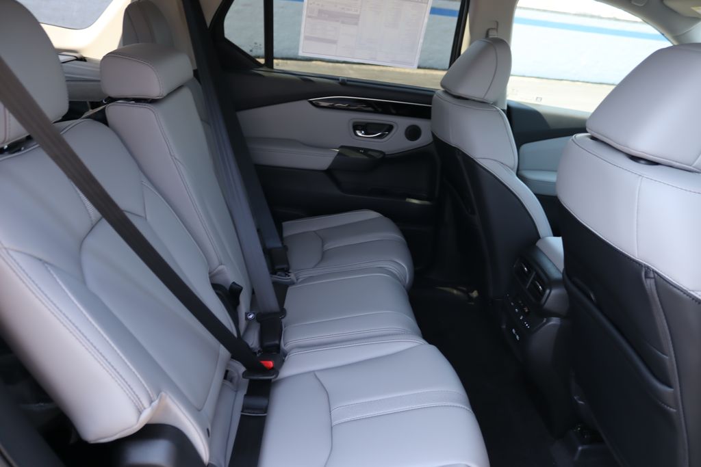2025 Honda Pilot Touring photo 15