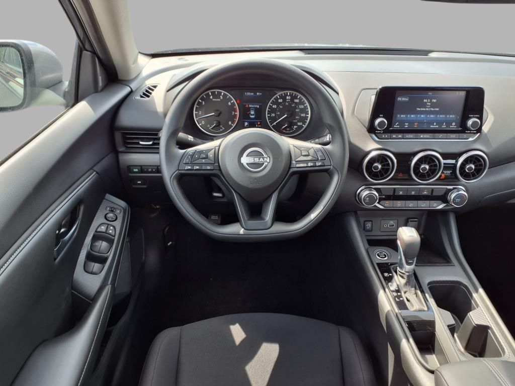 2025 Nissan Sentra S photo 4