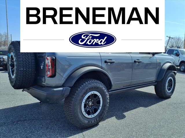 2025 Ford Bronco Badlands photo 3