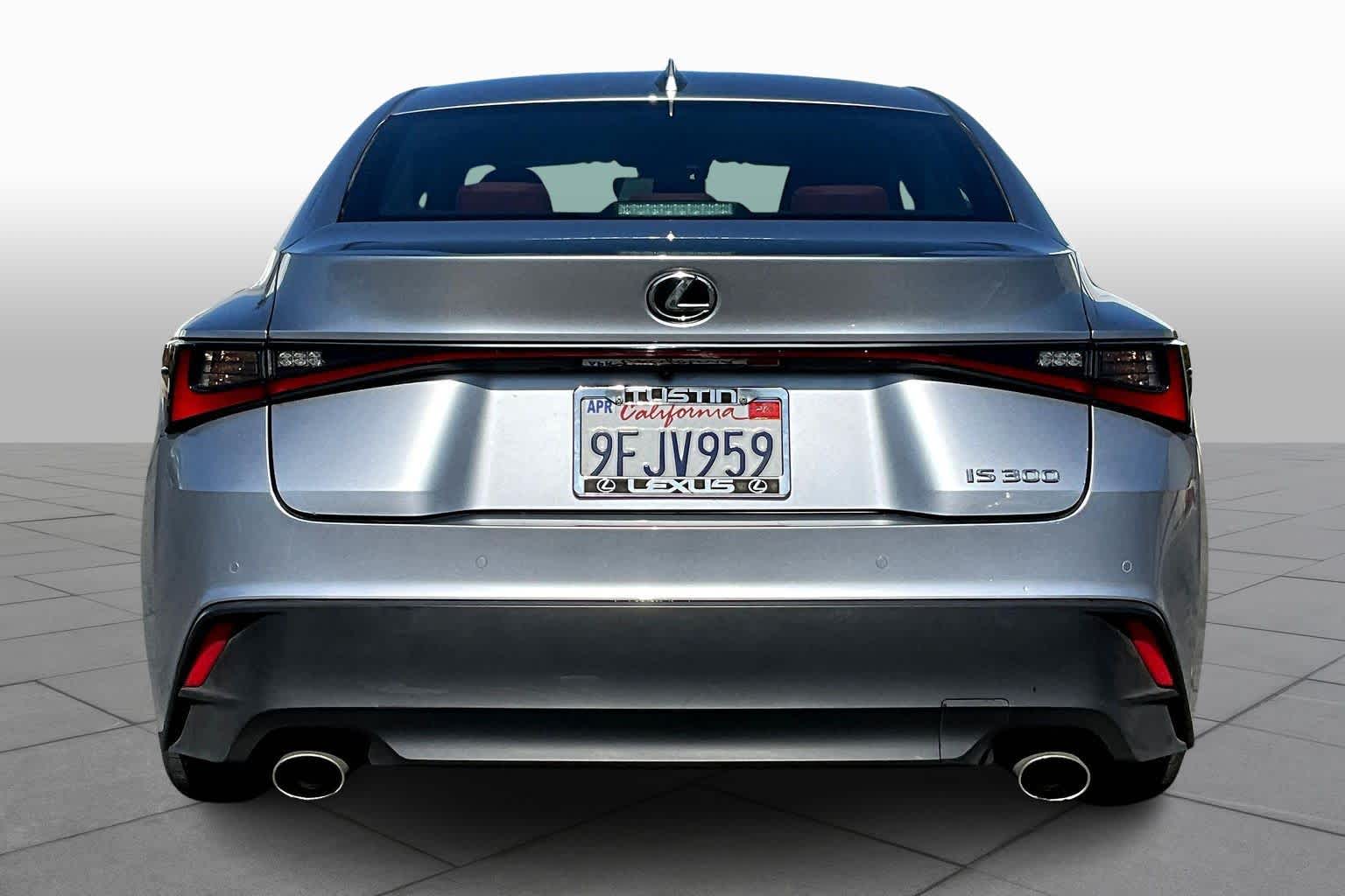 2023 Lexus IS 300 photo 4