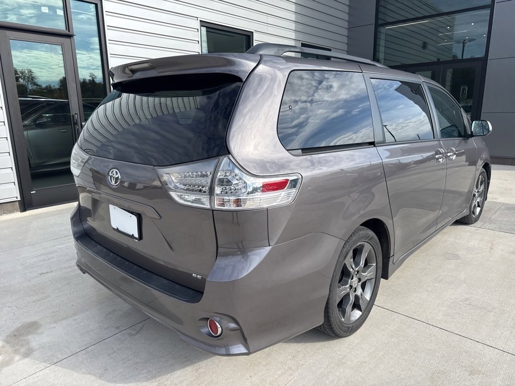 Used 2016 Toyota Sienna SE Premium with VIN 5TDXK3DC1GS733549 for sale in Fort Wright, KY