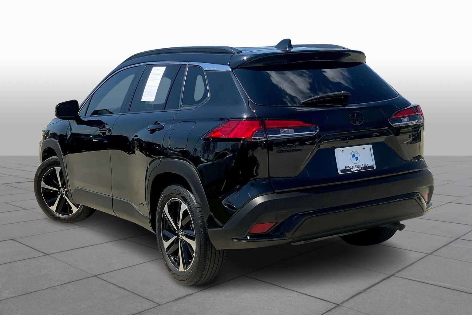 2023 Toyota Corolla Cross Hybrid XSE photo 10