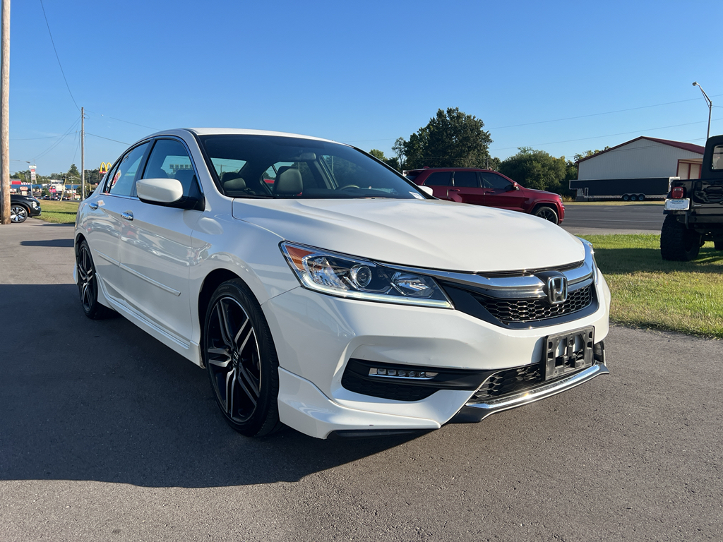 2017 Honda Accord Sport's photo