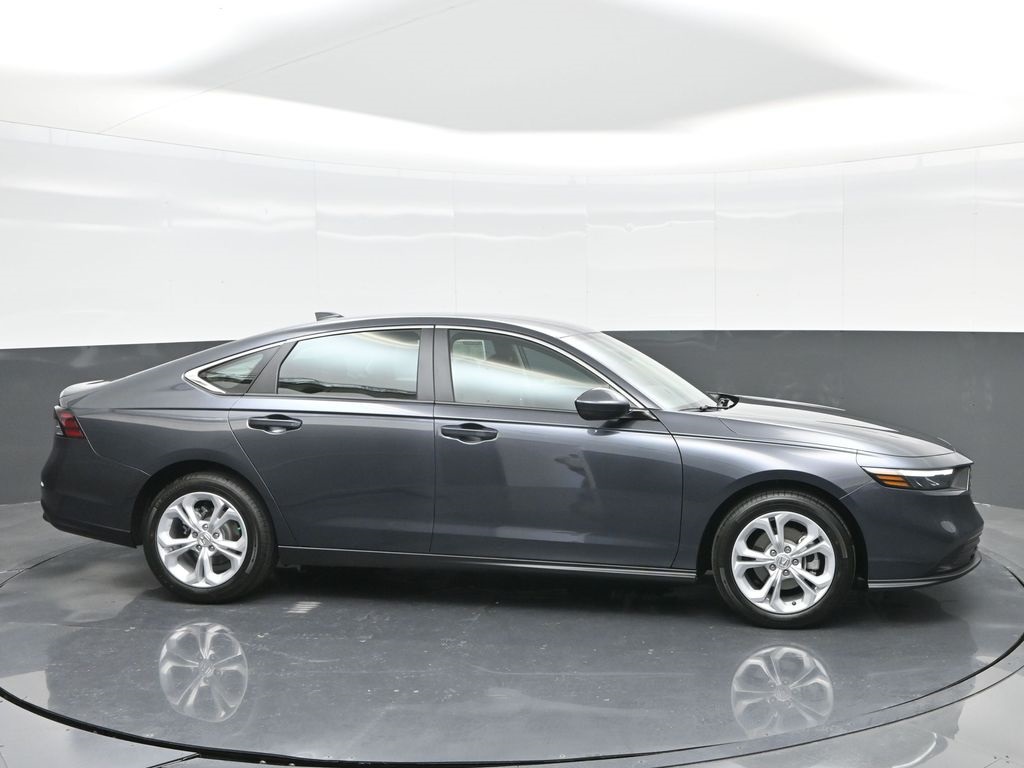 2025 Honda Accord 1.5T LX photo 4