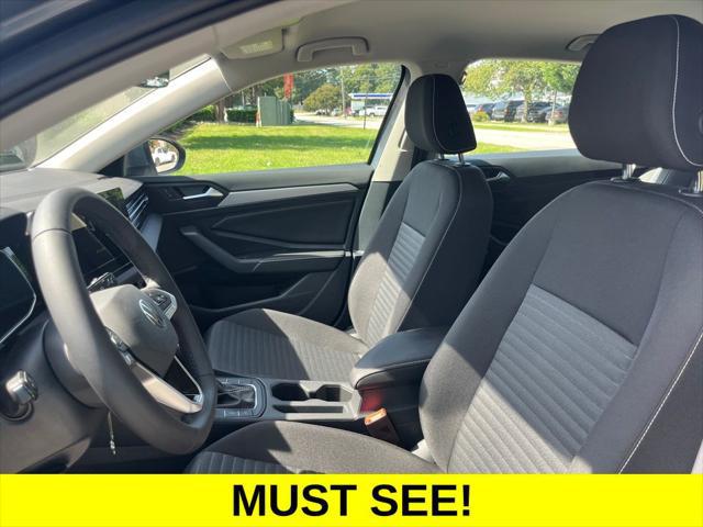 2025 Volkswagen Jetta 1.5T S photo 3