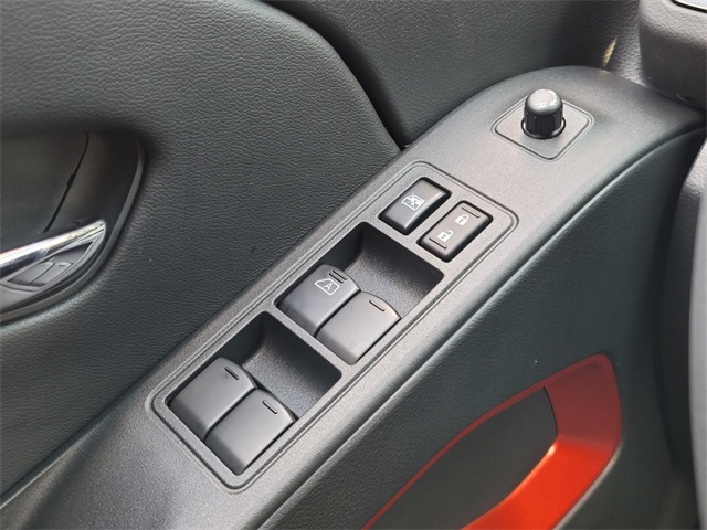 2025 Nissan Frontier Crew Cab PRO-X photo 20