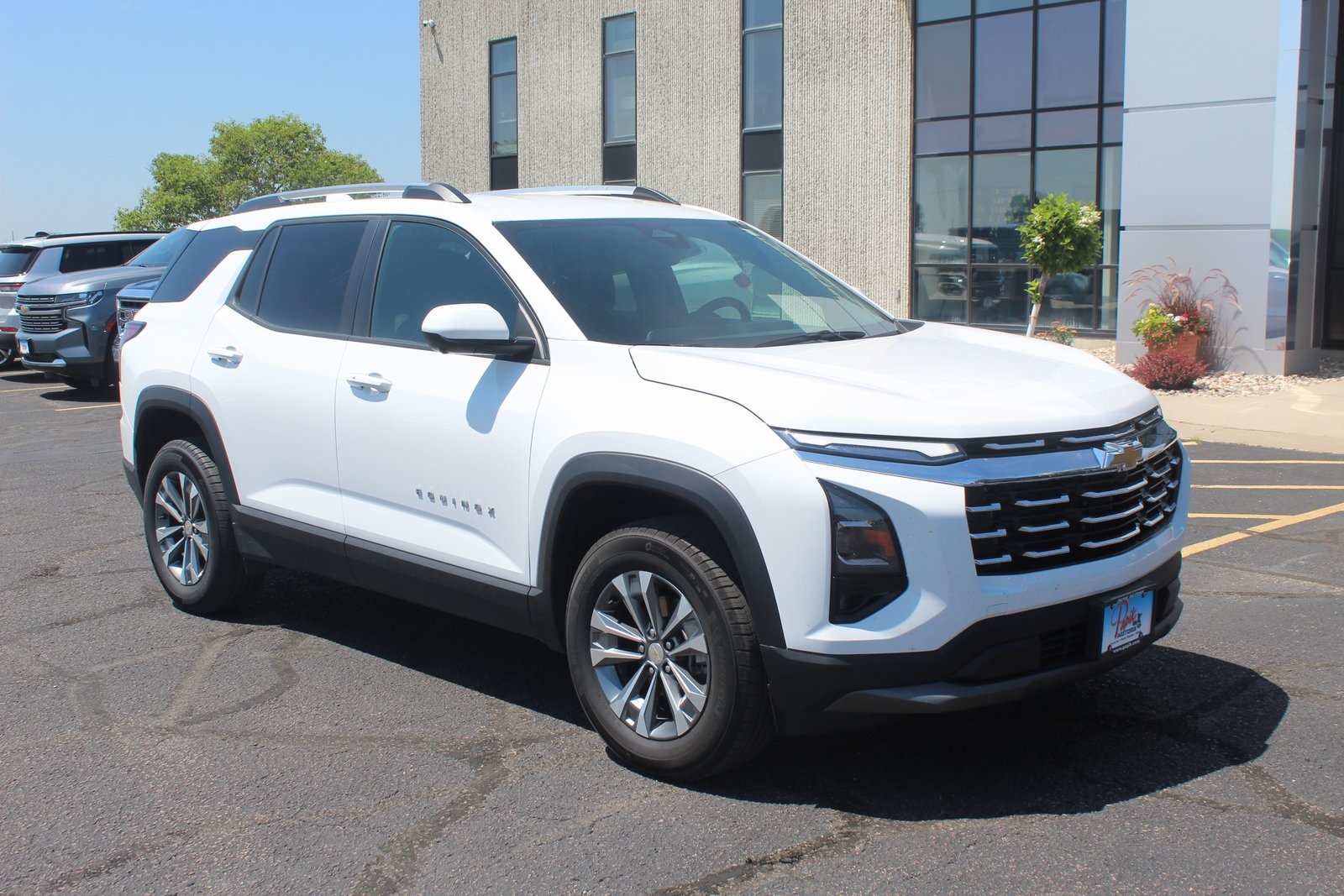 Used 2025 Chevrolet Equinox LT with VIN 3GNAXPEGXSL170443 for sale in Luverne, Minnesota
