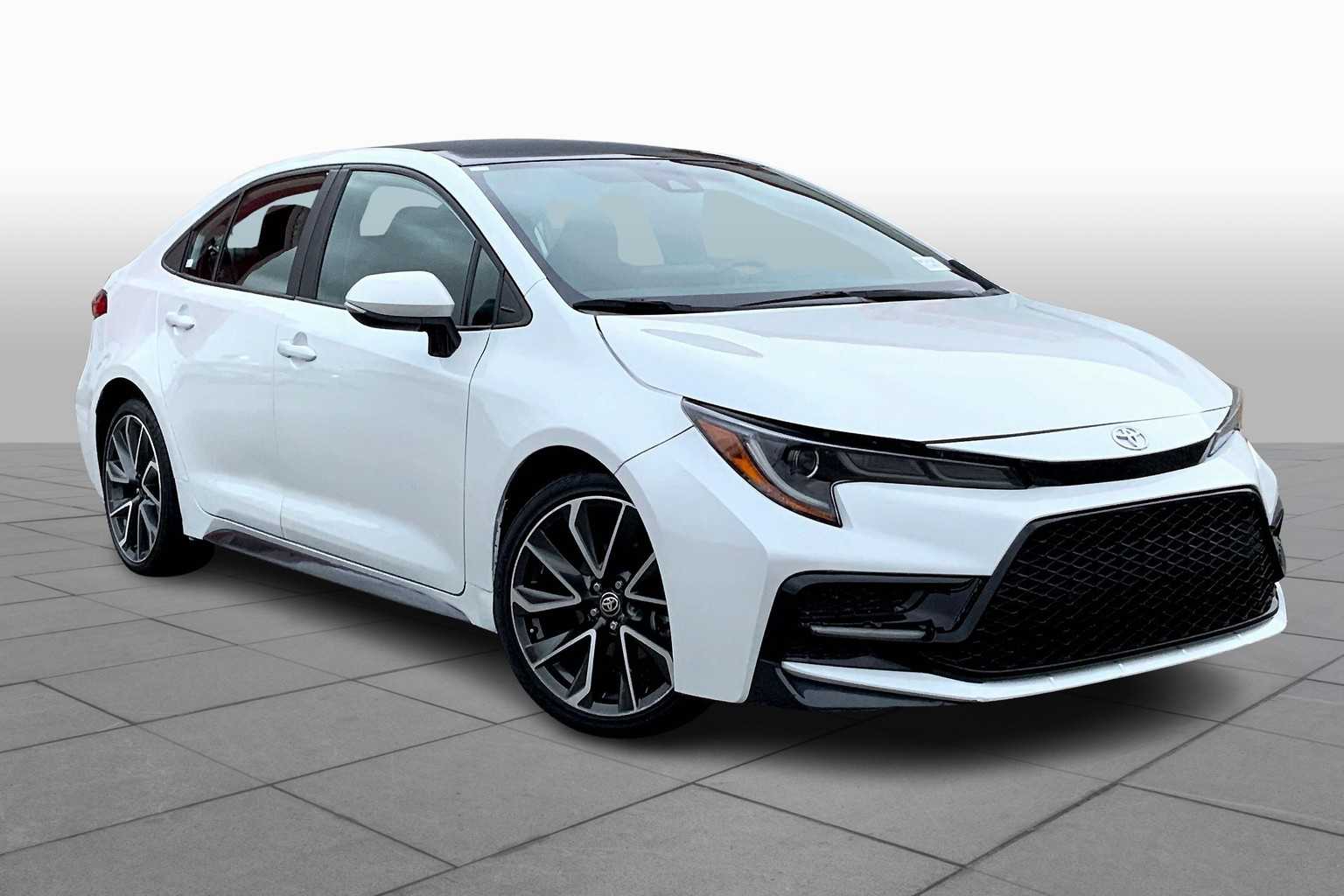 2022 Toyota Corolla SE photo 2