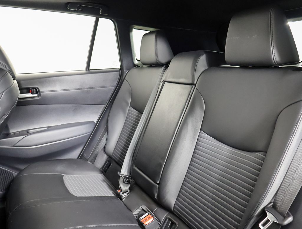 2024 Toyota Corolla Cross Hybrid XSE photo 12