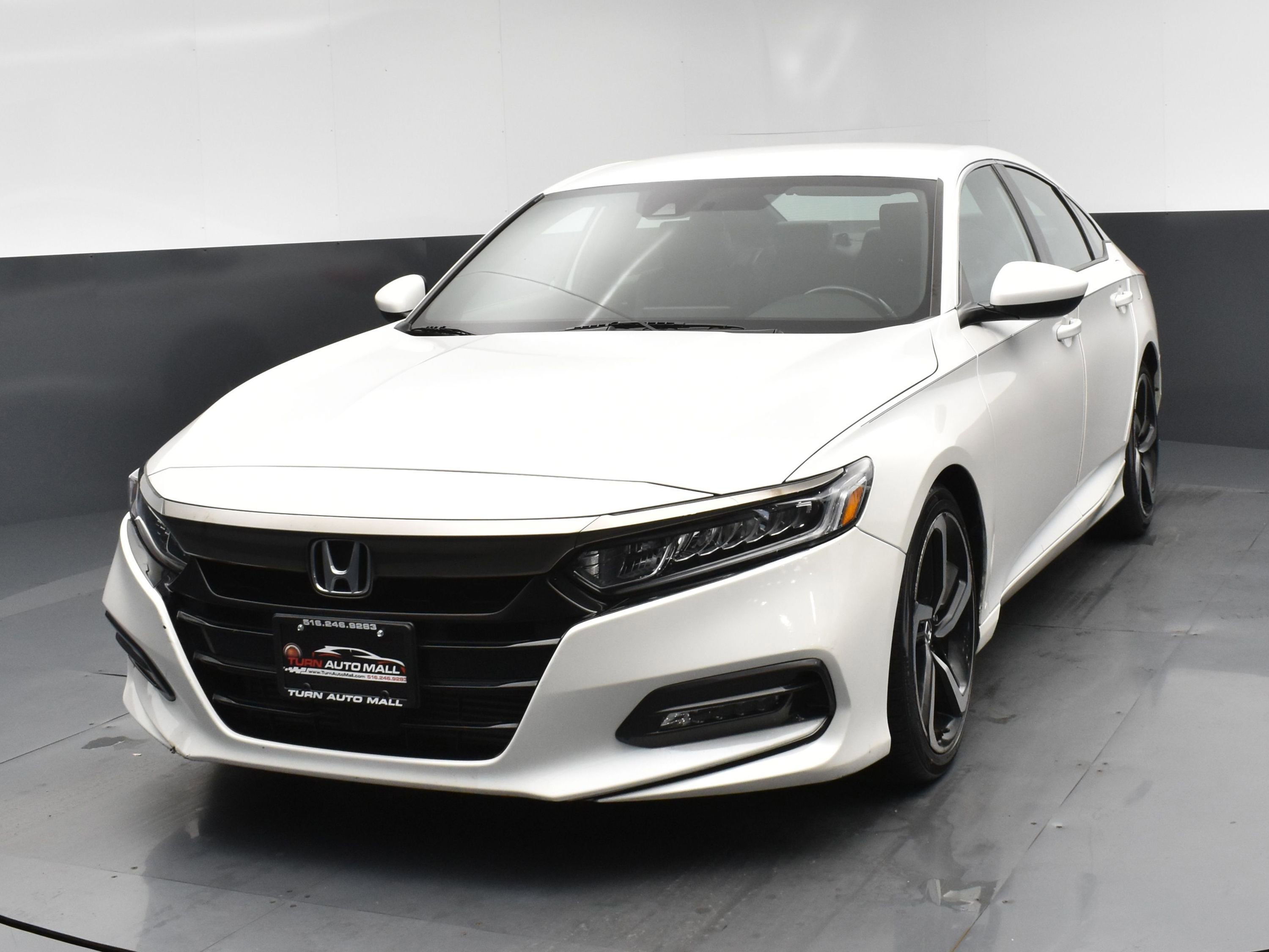 2020 Honda Accord Sport's photo