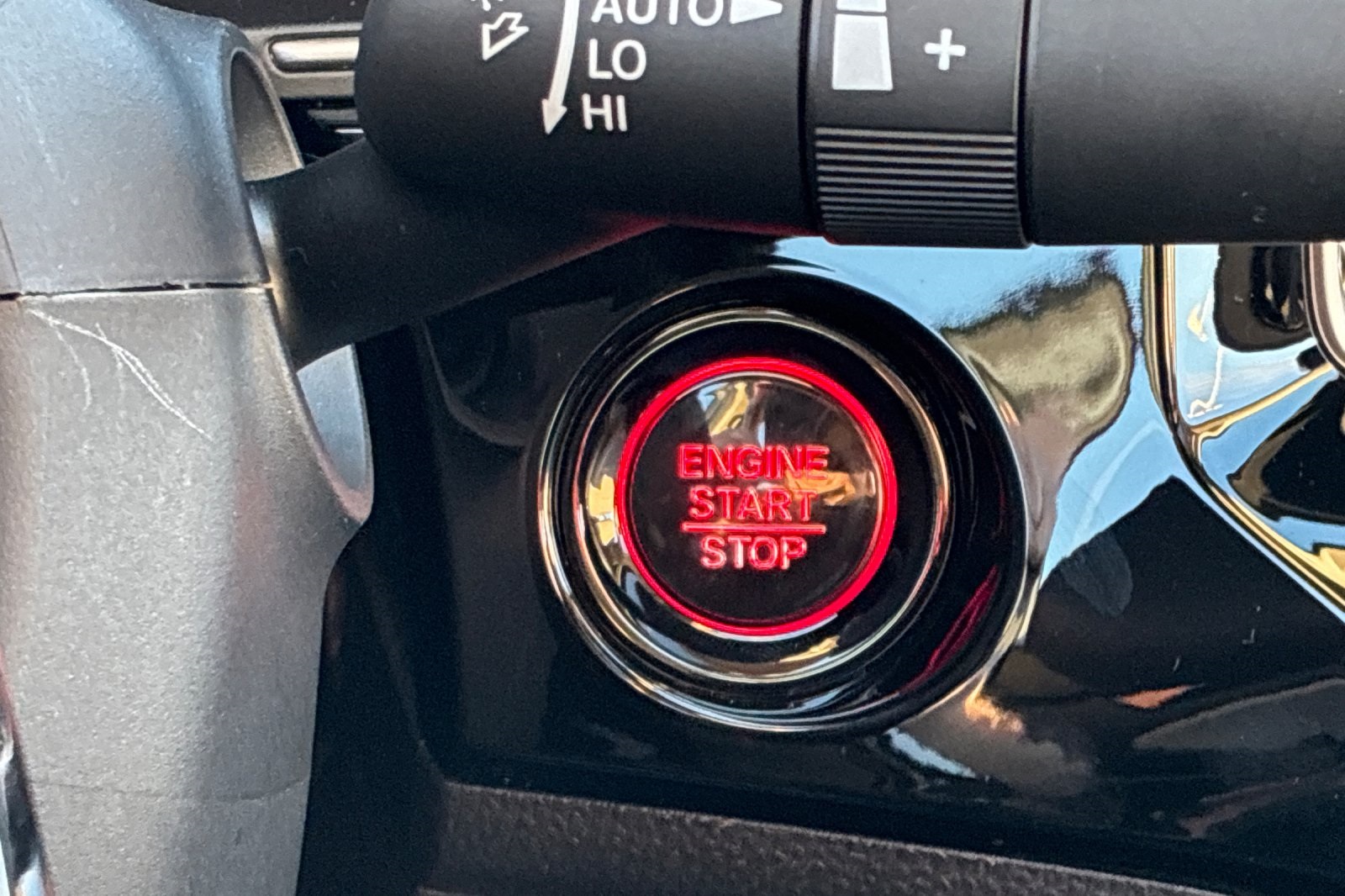 2024 Honda Civic Touring photo 25