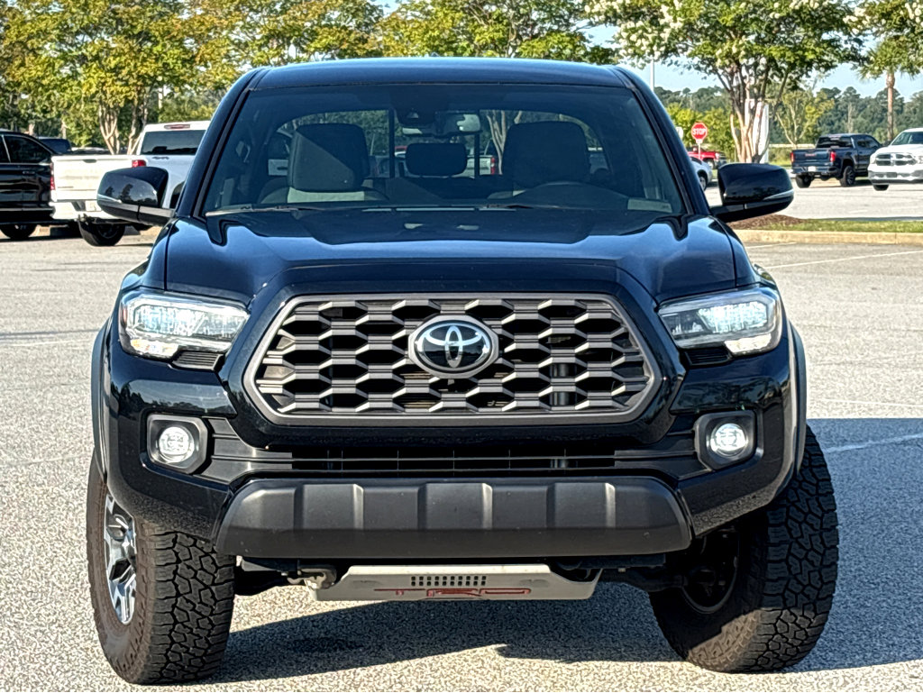 2022 Toyota Tacoma TRD Off-Road photo 2