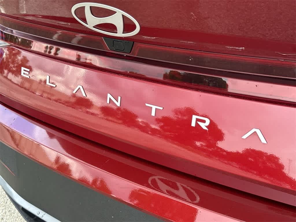 2024 Hyundai Elantra SEL photo 11
