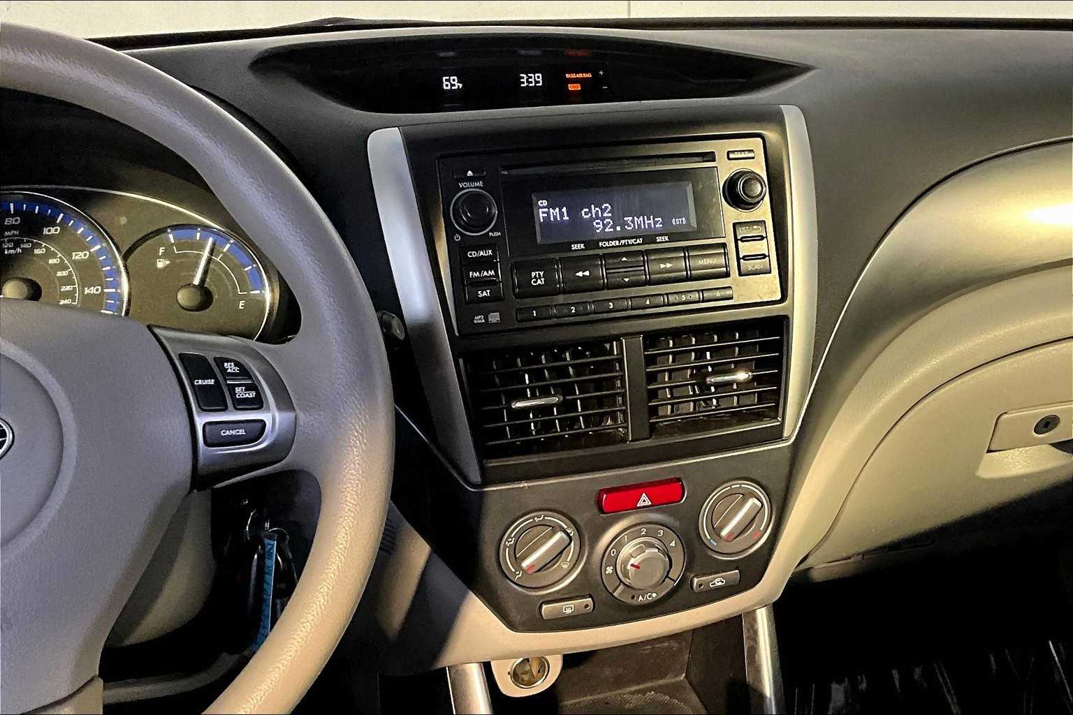 2012 Subaru Forester 2.5X Premium photo 6
