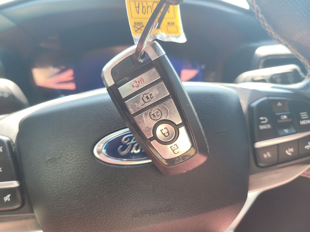 2020 Ford Explorer ST photo 31