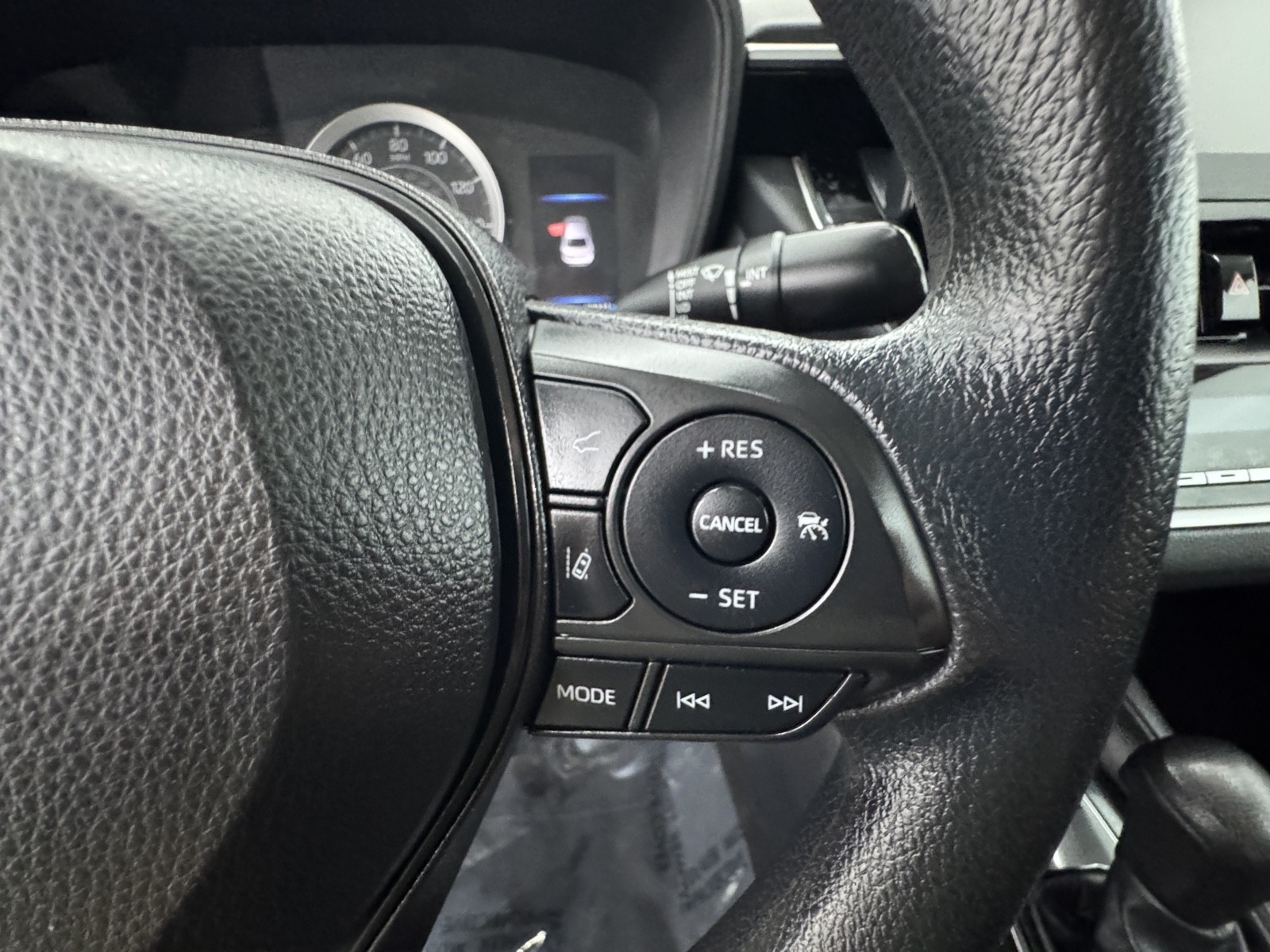 2022 Toyota Corolla LE photo 19