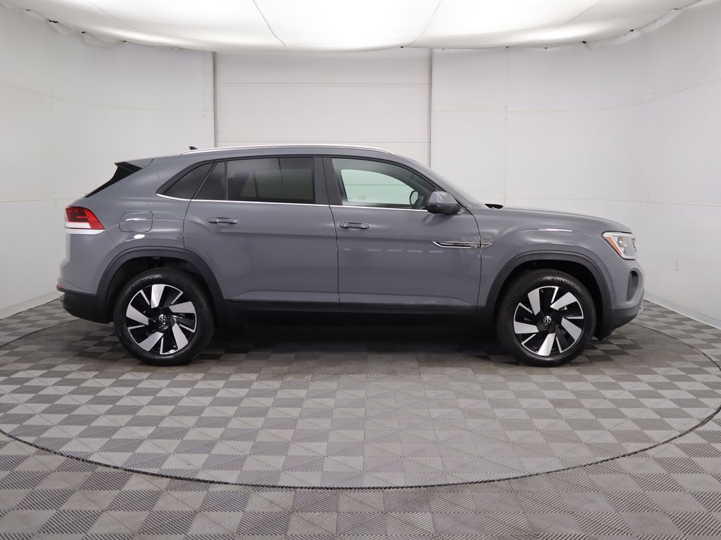2026 Volkswagen Atlas Cross Sport SE Technology photo 4