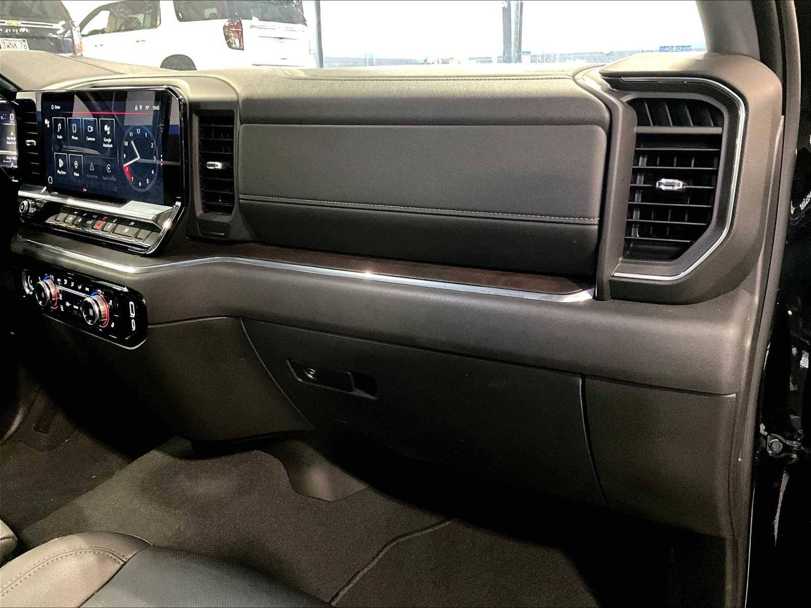 2024 Gmc Sierra 1500 SLT photo 12
