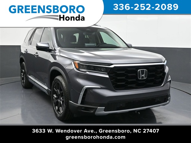 2025 Honda Pilot Touring's photo