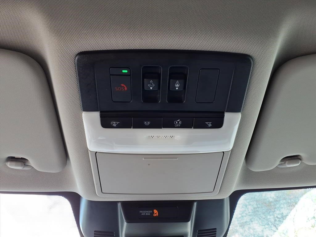 2023 Nissan Rogue SL photo 18