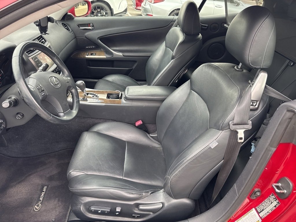 2010 Lexus IS 250C photo 13