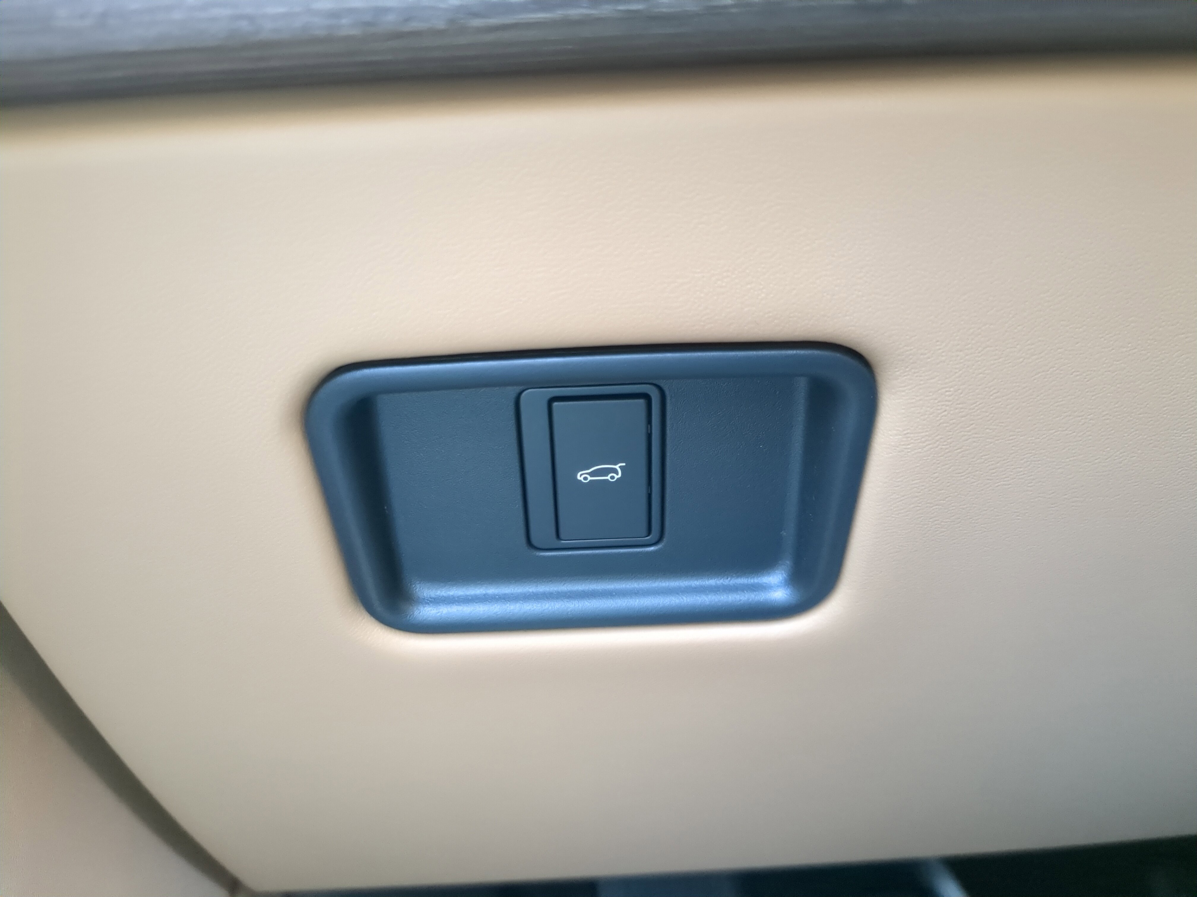 2025 Land Rover Range Rover SE photo 14