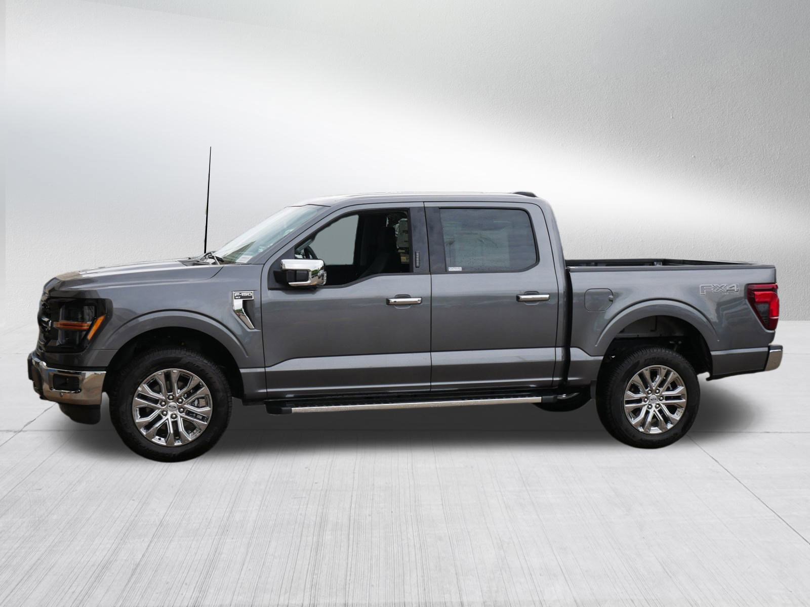 2024 Ford F-150 XLT photo 3