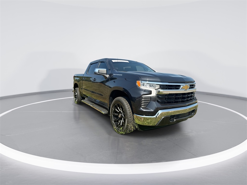 2023 Chevrolet Silverado 1500 LT photo 2