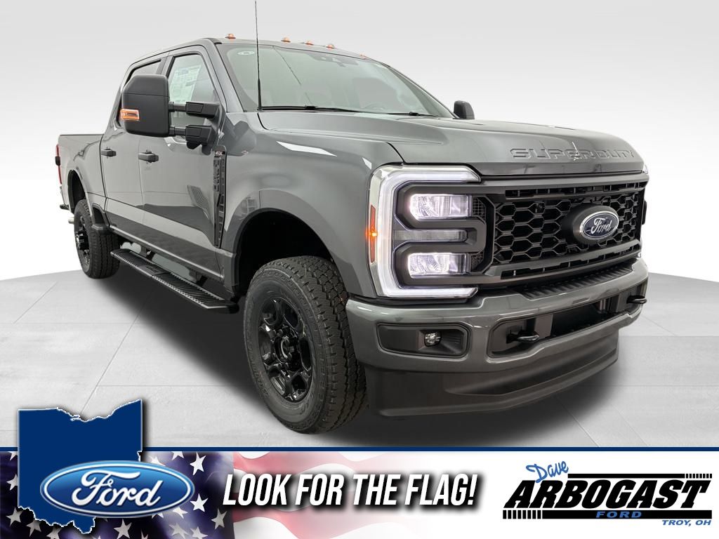 2026 Ford F-350 Super Duty XL's photo