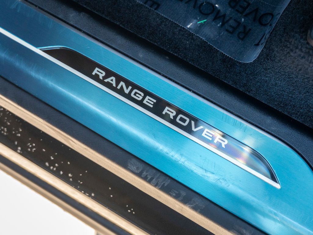 2025 Land Rover Range Rover Sport SE photo 15