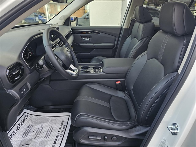 2025 Honda Pilot Touring photo 16