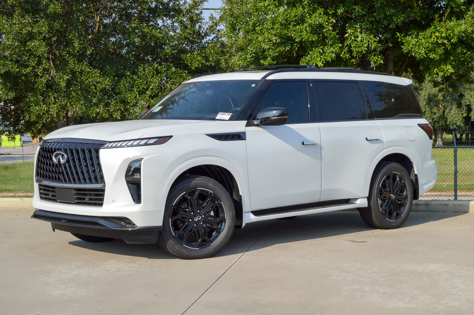 2026 Infiniti QX80 Sensory photo 3