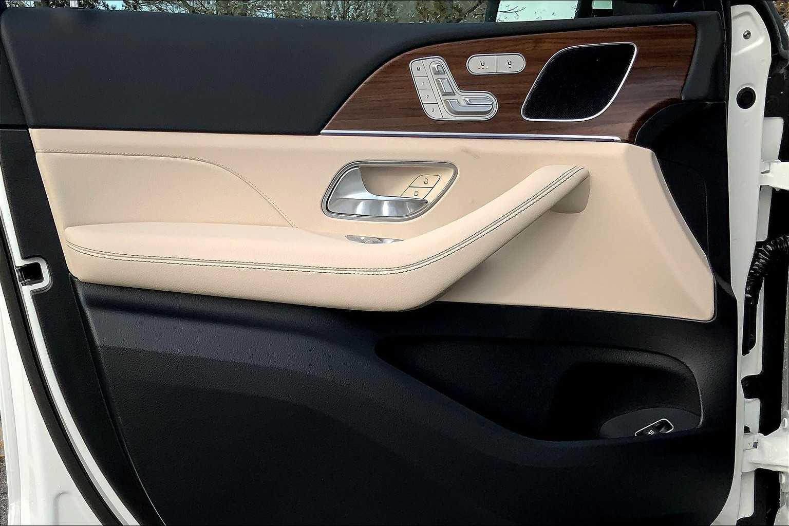 2025 Mercedes Benz GLE 350 4MATIC photo 13