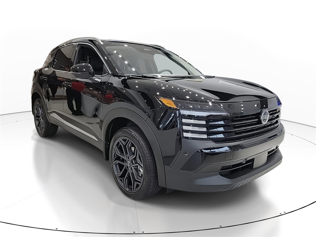 2025 Nissan Kicks SR photo 2