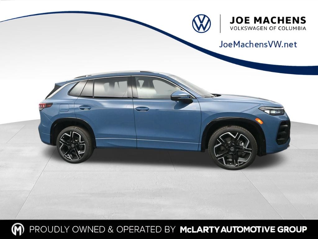 2026 Volkswagen Tiguan SEL R-LINE TURBO's photo