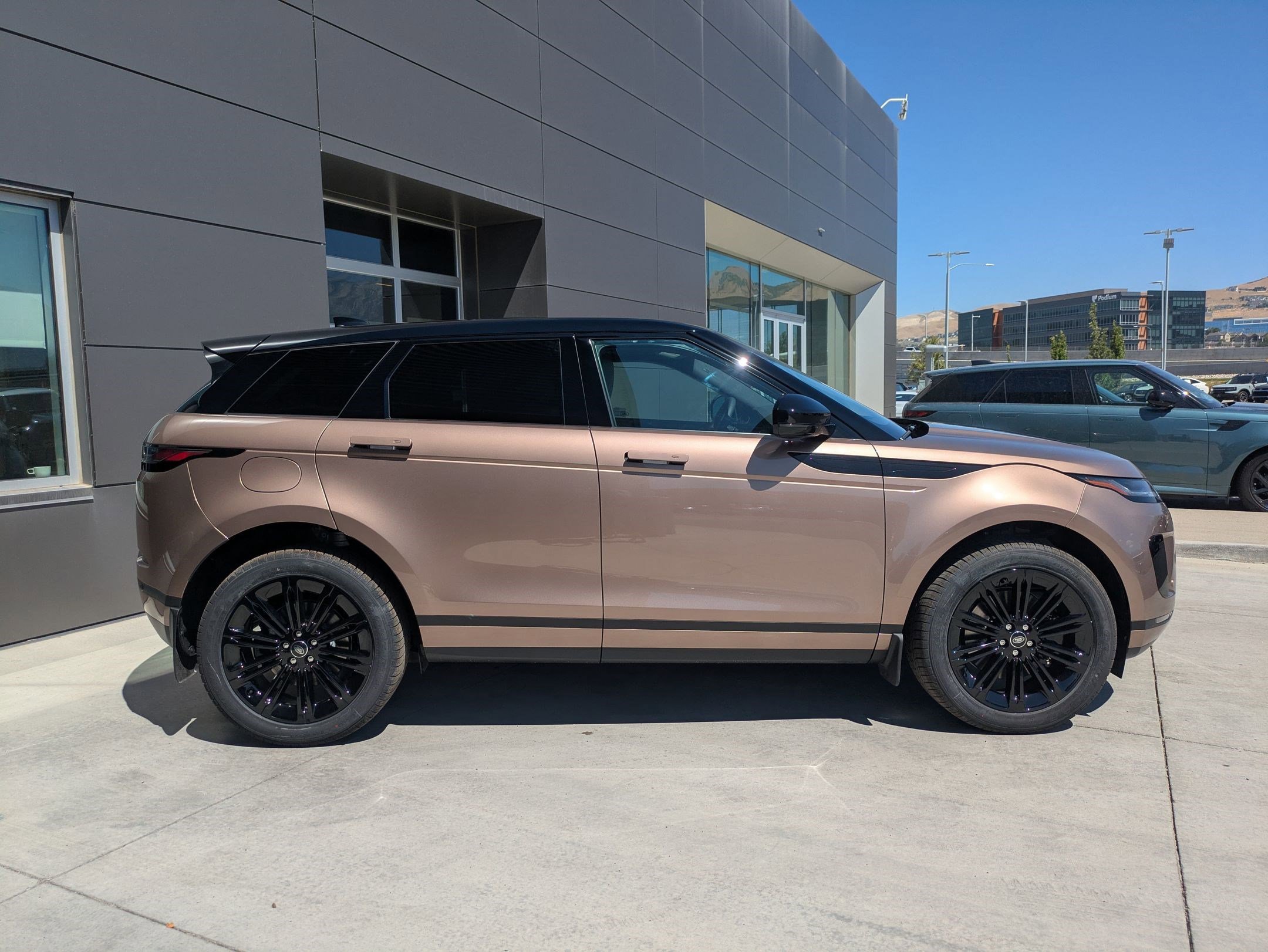 2026 Land Rover Range Rover Evoque S photo 3