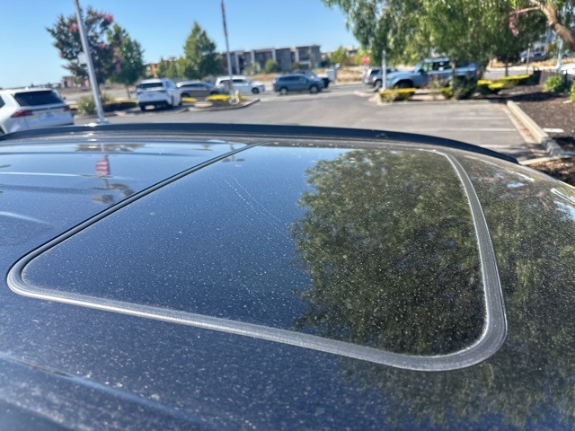 2020 Toyota RAV4 Hybrid XSE photo 4